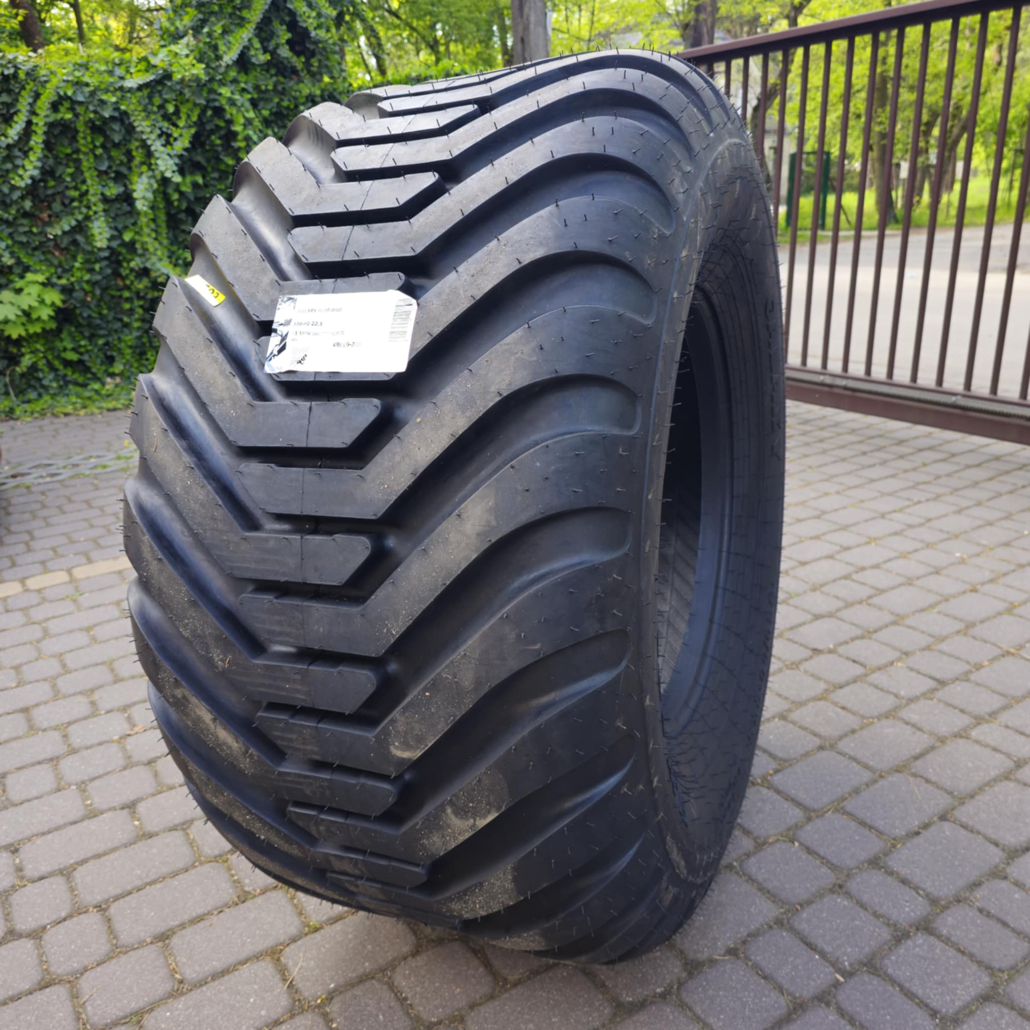 Opona Galaxy Flot Pro 550/60-22.5 16PR 166A8 TL